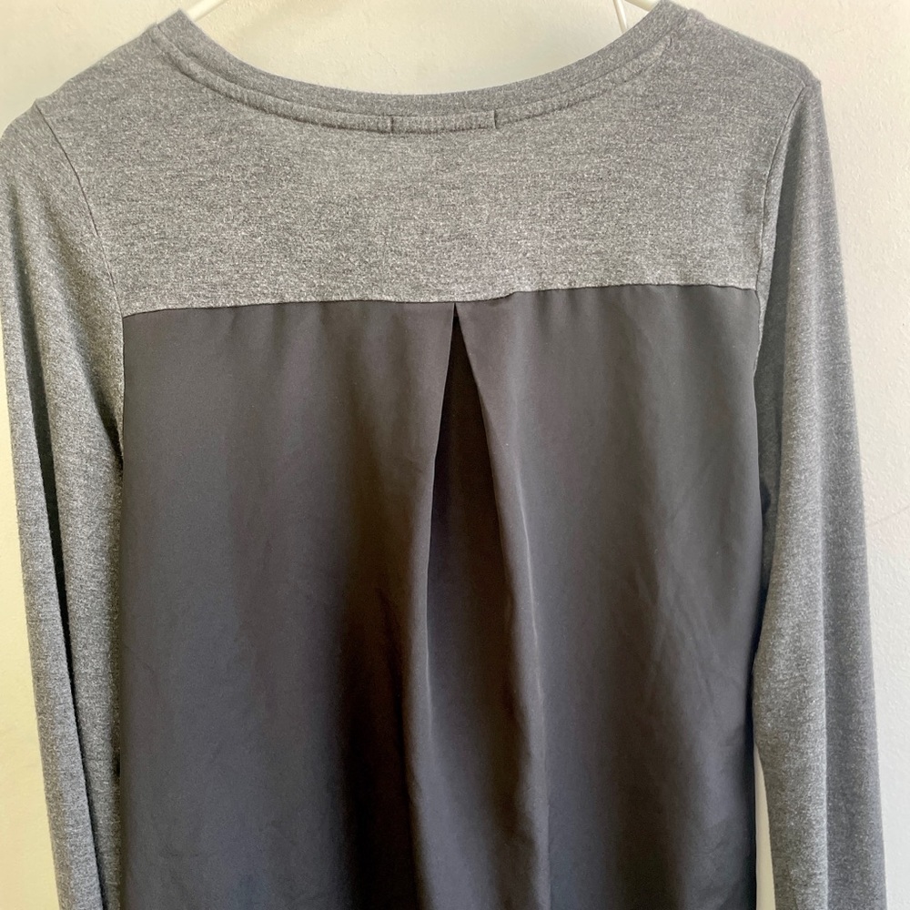 Banana republic blouse size M